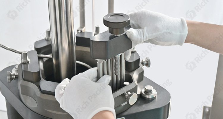 Capsule powder filling mechanism